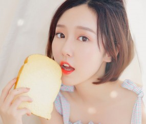 右卵巢有优势卵泡，女性生育健康的关键因素